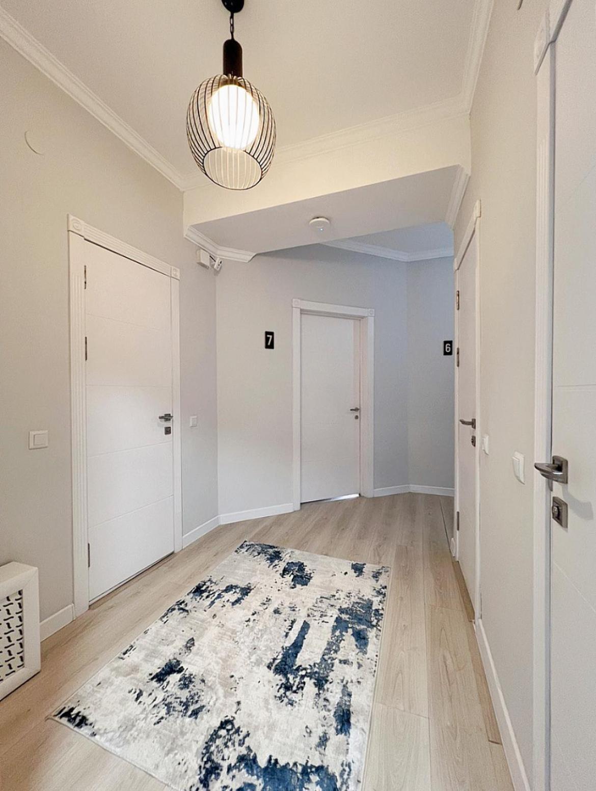 Compass Hostel Bisjkek Eksteriør billede
