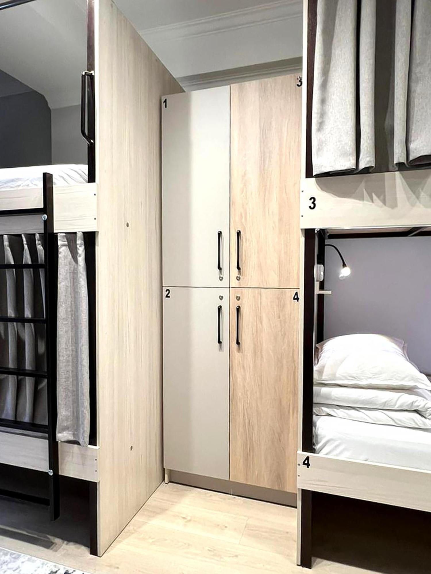 Compass Hostel Bisjkek Eksteriør billede
