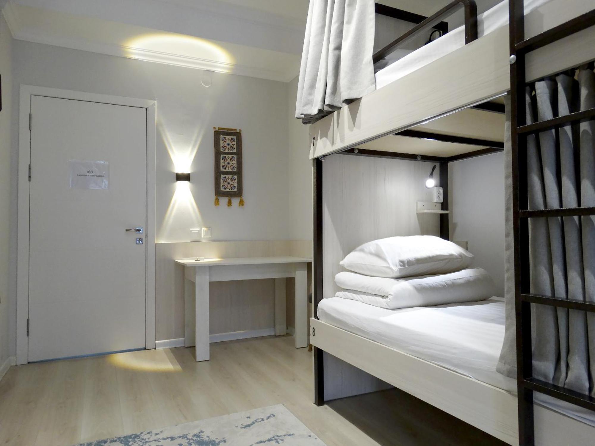 Compass Hostel Bisjkek Eksteriør billede