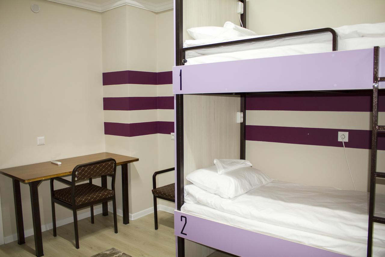 Compass Hostel Bisjkek Eksteriør billede
